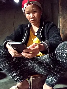 Snapshot of TinTin321 chatting on 12.21.25 TinTin321 online show from 12.21.25