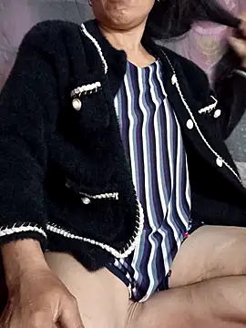 Snapshot of TinTin321 chatting on 02.13.26 TinTin321 online show from 02.13.26