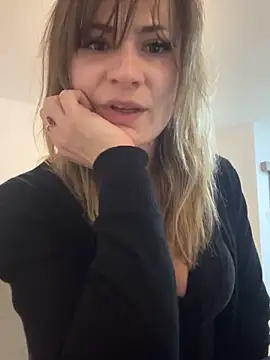 IsabellaEtha online show from 02.18.26