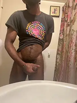 Snapshot of BigBDMari chatting on 09.08.25 BigBDMari online show from 09.08.25