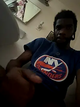 Snapshot of BigBDMari chatting on 09.24.25 BigBDMari online show from 09.24.25