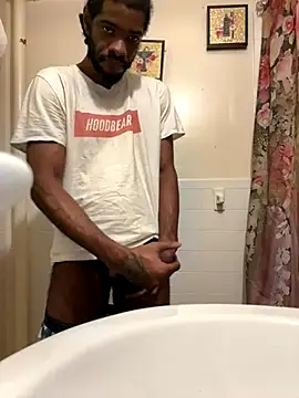 Snapshot of BigBDMari chatting on 11.09.25 BigBDMari online show from 11.09.25