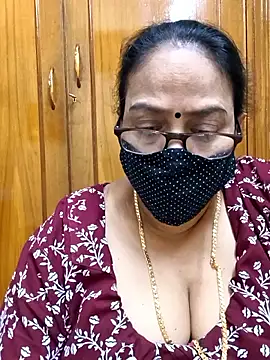 Snapshot of heera-rani chatting on 01.14.26 heera-rani online show from 01.14.26