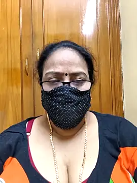 Snapshot of heera-rani chatting on 02.07.26 heera-rani online show from 02.07.26