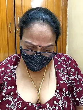 Snapshot of heera-rani chatting on 02.10.26 heera-rani online show from 02.10.26