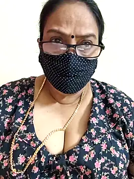 Snapshot of heera-rani chatting on 02.13.26 heera-rani online show from 02.13.26