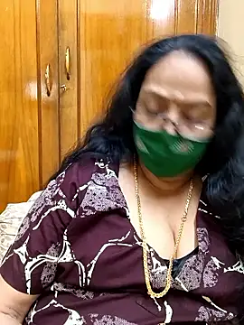 Snapshot of heera-rani chatting on 02.15.26 heera-rani online show from 02.15.26