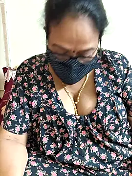 Snapshot of heera-rani chatting on 02.18.26 heera-rani online show from 02.18.26