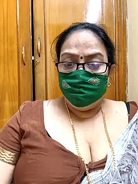 Snapshot of heera-rani chatting on 02.22.26 heera-rani online show from 02.22.26