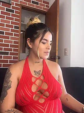Snapshot of Ye_si chatting on 09.17.25 Ye si online show from 09.17.25