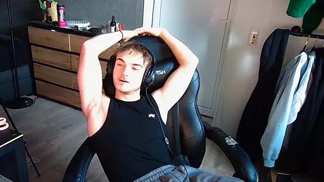 Snapshot of Rudi2007Eye chatting on 02.19.26 Rudi2007Eye online show from 02.19.26