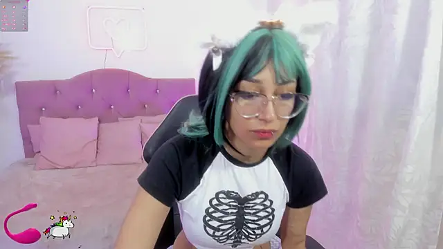 HANNI TAY online show from 11.25.25