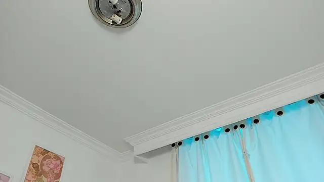 canelleGarces online show from 02.09.26