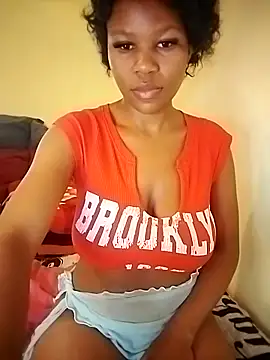 Snapshot of Seductive_Yellow_Titties chatting on 11.13.25 Seductive Yellow Titties online show from 11.13.25