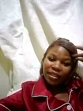 Snapshot of Seductive_Yellow_Titties chatting on 01.11.26 Seductive Yellow Titties online show from 01.11.26