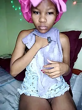 Snapshot of Seductive_Yellow_Titties chatting on 01.13.26 Seductive Yellow Titties online show from 01.13.26