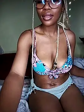 Snapshot of Seductive_Yellow_Titties chatting on 02.13.26 Seductive Yellow Titties online show from 02.13.26