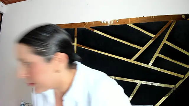 Snapshot of KikaDuque chatting on 03.24.26 KikaDuque online show from 03.24.26