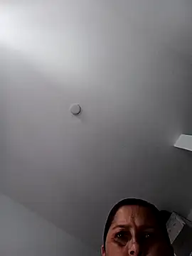 Snapshot of KikaDuque chatting on 03.31.26 KikaDuque online show from 03.31.26