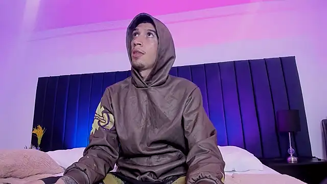 dominik thompson777 online show from 11.04.25