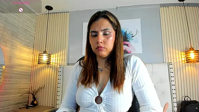 Snapshot of scarletbaker_ chatting on 04.29.26 scarletbaker online show from 04.29.26