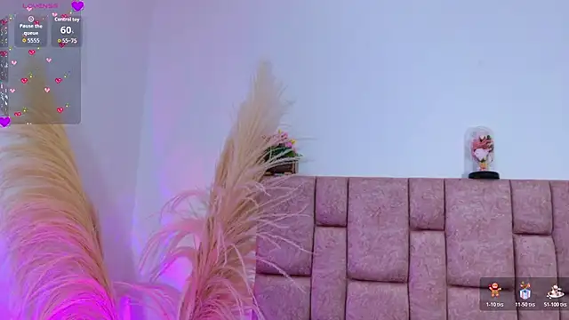 ScarlettLuxe online show from 12.18.25