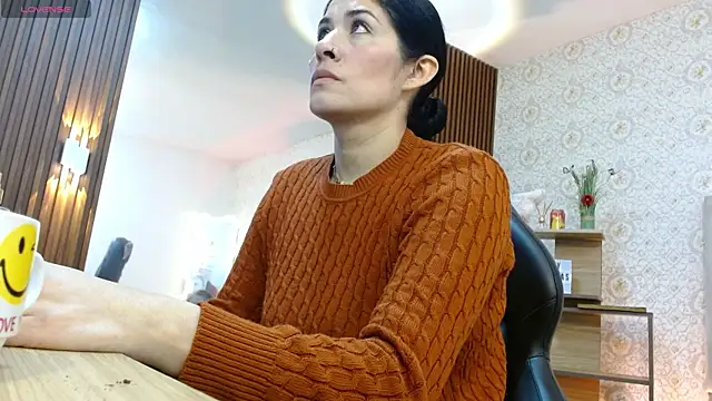 Snapshot of BLUE_TAY1 chatting on 11.19.25 BLUE TAY1 online show from 11.19.25