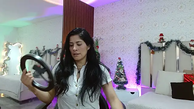 Snapshot of BLUE_TAY1 chatting on 12.02.25 BLUE TAY1 online show from 12.02.25