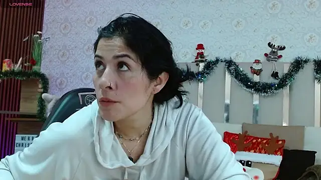 Snapshot of BLUE_TAY1 chatting on 12.04.25 BLUE TAY1 online show from 12.04.25