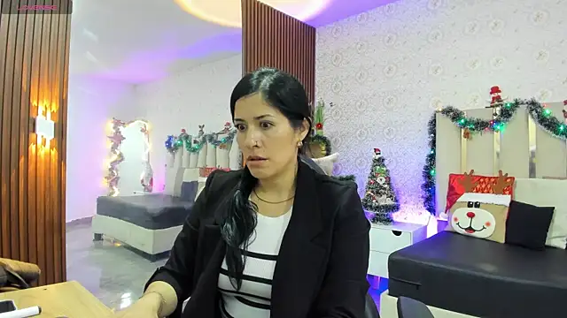 Snapshot of BLUE_TAY1 chatting on 12.14.25 BLUE TAY1 online show from 12.14.25