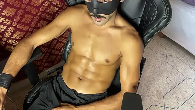 Snapshot of JUSTFORRICH chatting on 10.24.25 JUSTFORRICH online show from 10.24.25