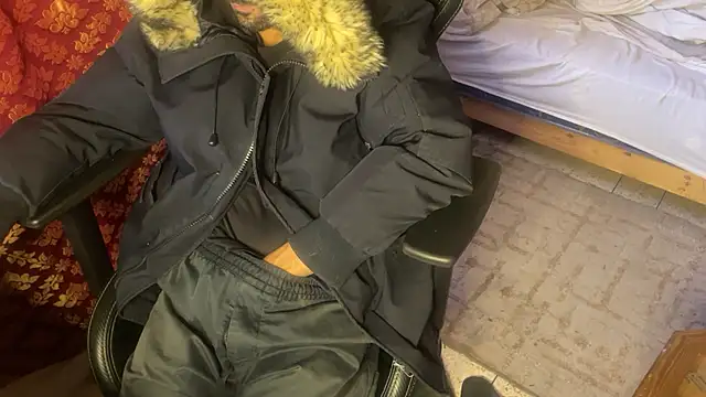 Snapshot of JUSTFORRICH chatting on 11.07.25 JUSTFORRICH online show from 11.07.25