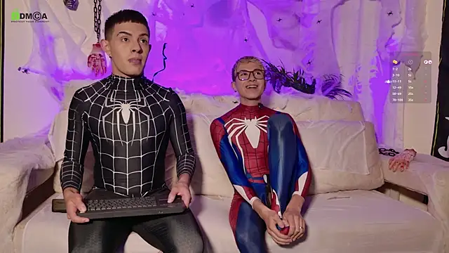 Snapshot of tivendann chatting on 10.30.25 tivendann online show from 10.30.25