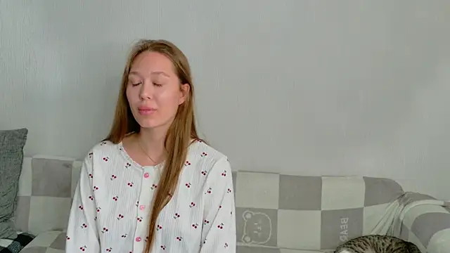 Molly Kisss online show from 05.27.26