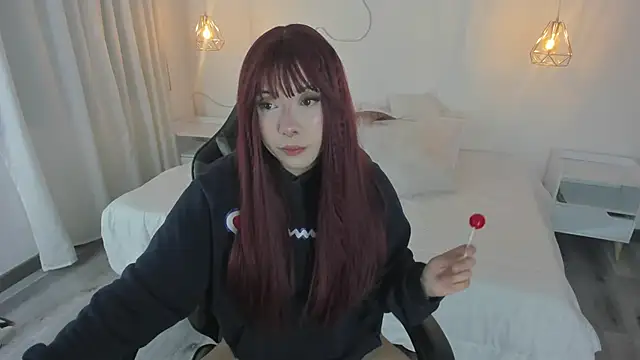 Snapshot of Noahcryptic chatting on 11.08.25 Noahcryptic online show from 11.08.25