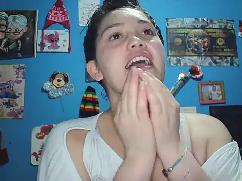 Snapshot of chanito_1421 chatting on 10.30.25 chanito 1421 online show from 10.30.25