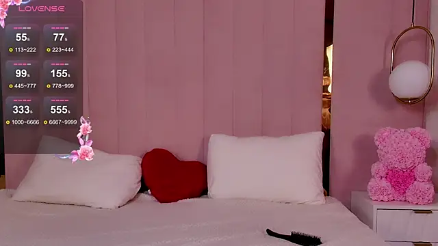 Snapshot of Miranda_Kerry chatting on 11.25.25 Miranda Kerry online show from 11.25.25