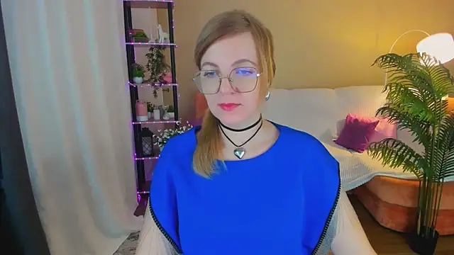 Snapshot of YourUniverser chatting on 10.16.25 YourUniverser online show from 10.16.25