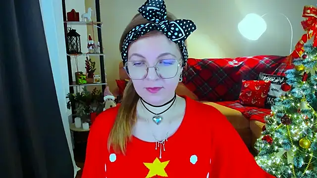 Snapshot of YourUniverser chatting on 12.15.25 YourUniverser online show from 12.15.25