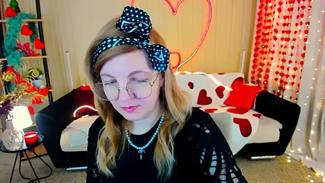 YourUniverser online show from 02.10.26