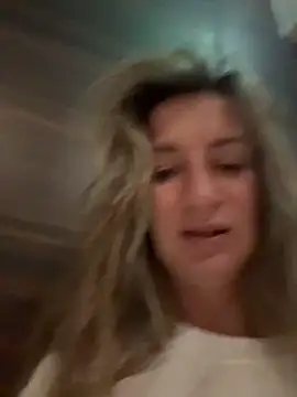 Snapshot of EvvaMur chatting on 01.05.26 EvvaMur online show from 01.05.26