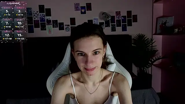 kaleriyaa  online show from 11.15.25