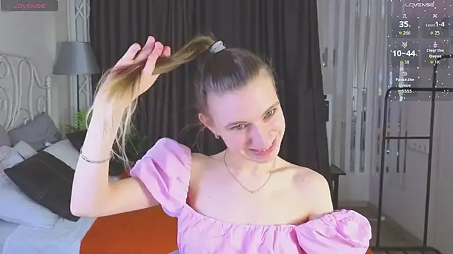 kaleriyaa  online show from 04.10.26