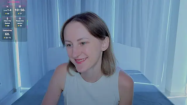 LuluChiiii online show from 09.14.25