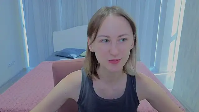 LuluChiiii online show from 09.19.25