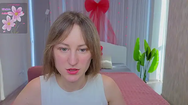 LuluChiiii online show from 02.16.26