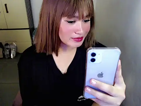 Snapshot of Annierose_ts chatting on 05.25.26 Annierose ts online show from 05.25.26