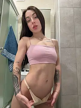 Snapshot of SakuraSara chatting on 03.26.26 SakuraSara online show from 03.26.26