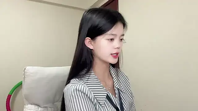 Nicole-13 online show from 05.31.26