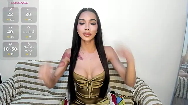 Snapshot of khalifafoxxxx chatting on 11.20.25 khalifafoxxxx online show from 11.20.25